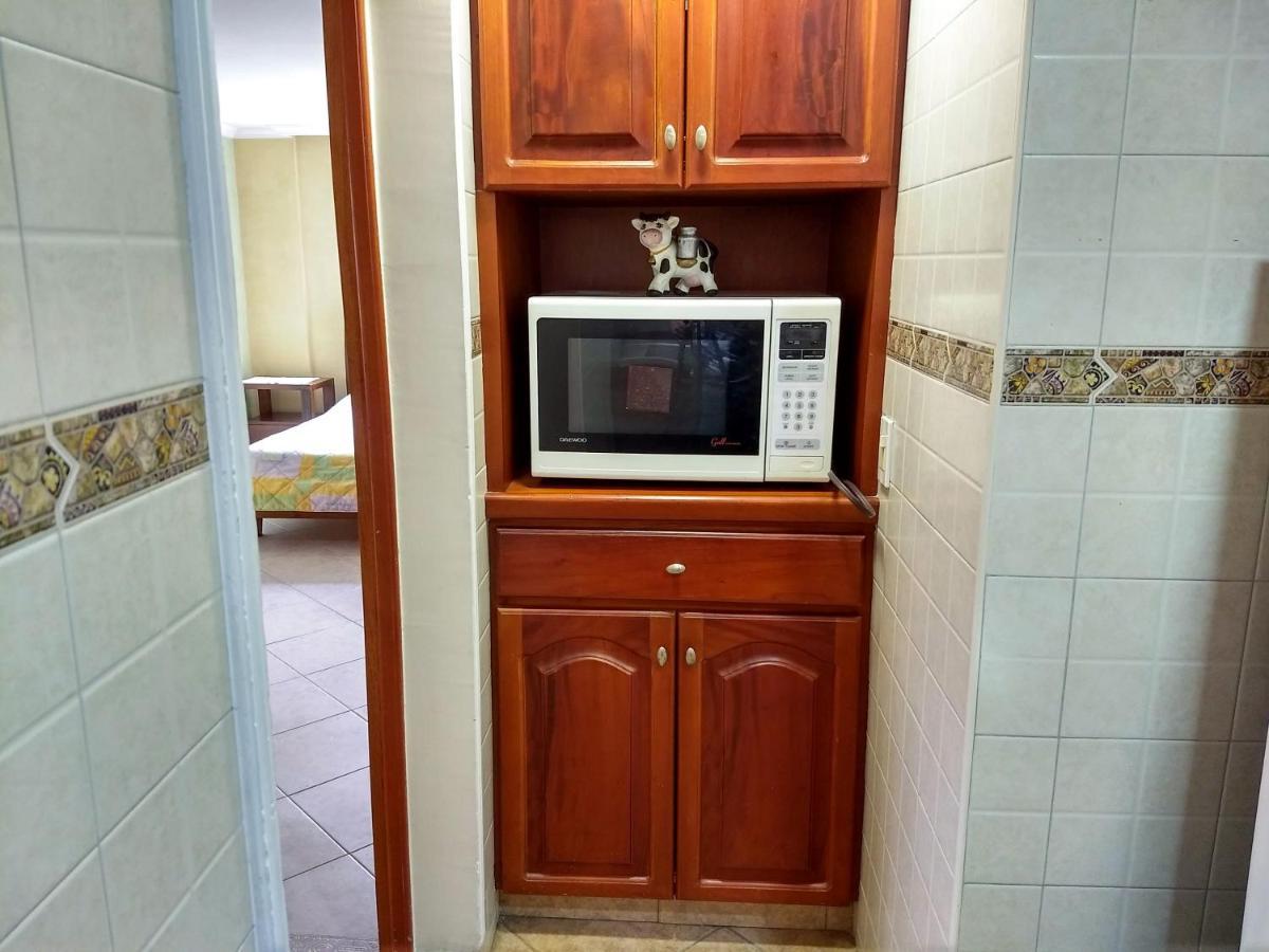 Bueno, Bonito, Barato Y Cerca A El Poblado Daire Medellín Dış mekan fotoğraf